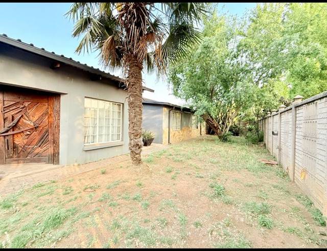 4 BEDROOM HOUSE FOR SALE IN VANDERBIJLPARK CW 3